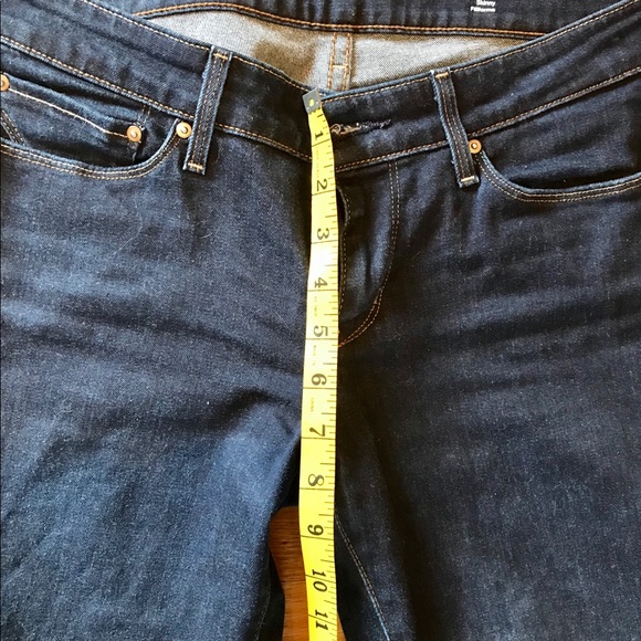 Levi’s dark wash jeans - Picture 5 of 6